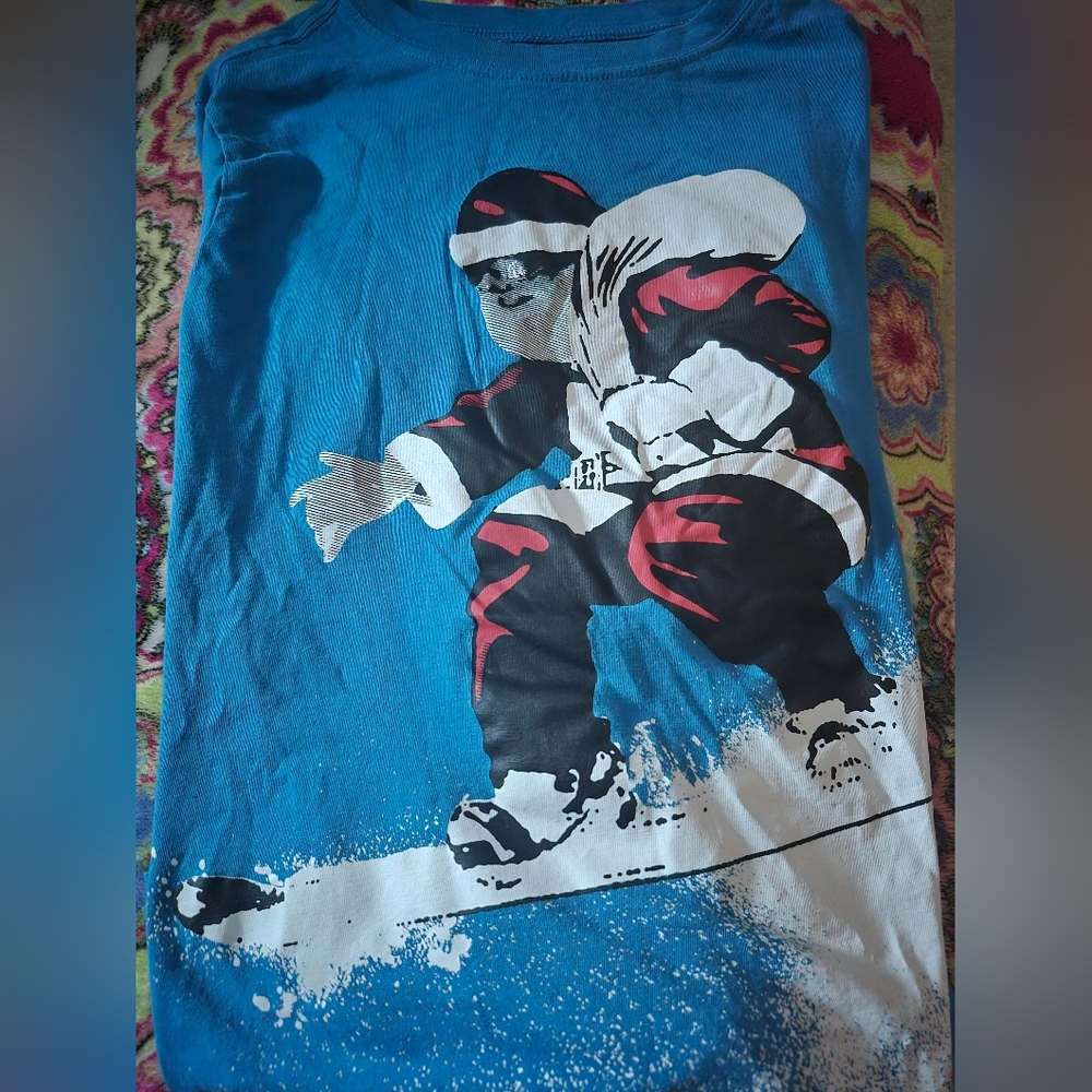 Crazy 8 Boys L Snowboarding Santa Graphic Long Sleeve Tee